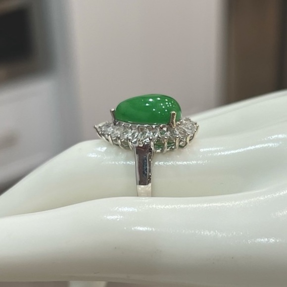 Burmese Green Jade White Topaz Sterling Silver Ring - Picture 7 of 10